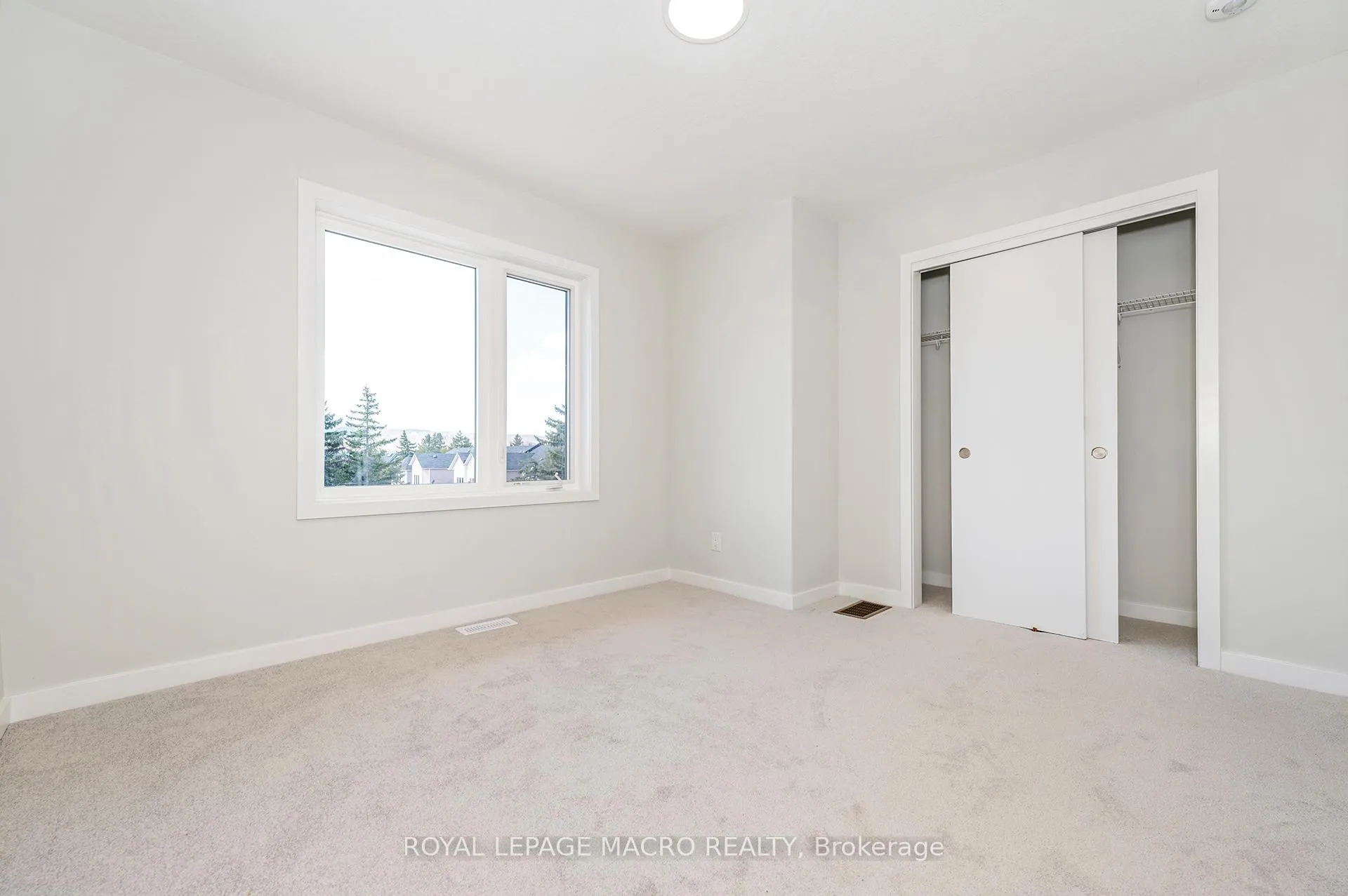 Photo 16 of Unit 4, 35 Dawson Drive, Collingwood — HOMEH