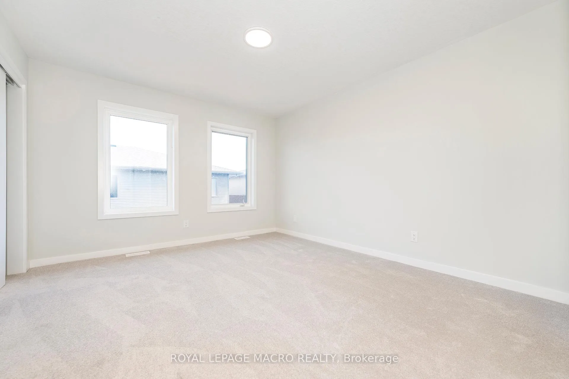 Photo 18 of Unit 4, 35 Dawson Drive, Collingwood — HOMEH
