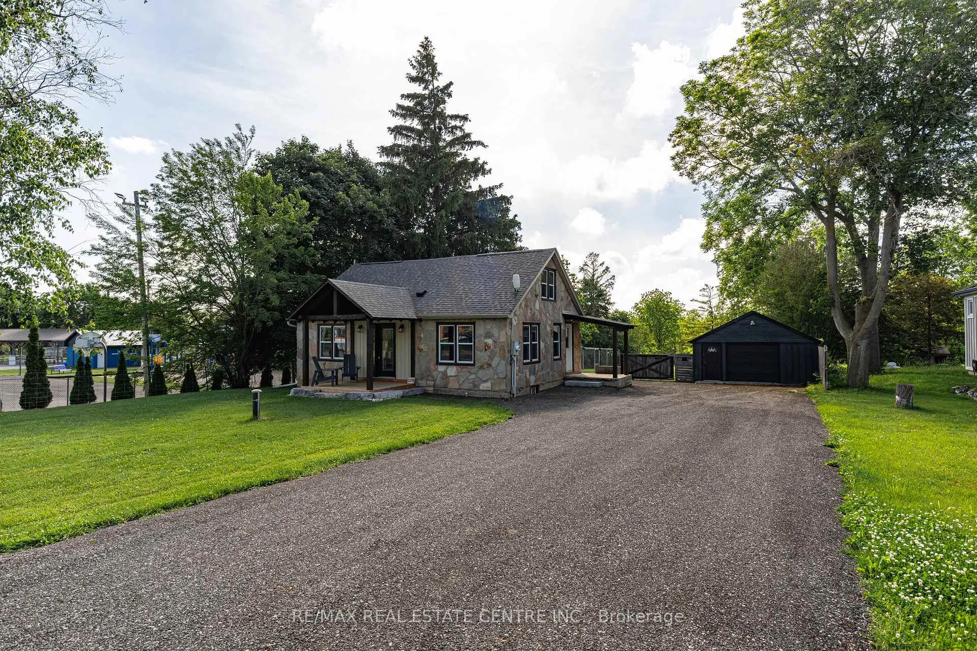 Photo 1 of 1235 Sheffield Road, Hamilton, Rural Flamborough — HOMEH