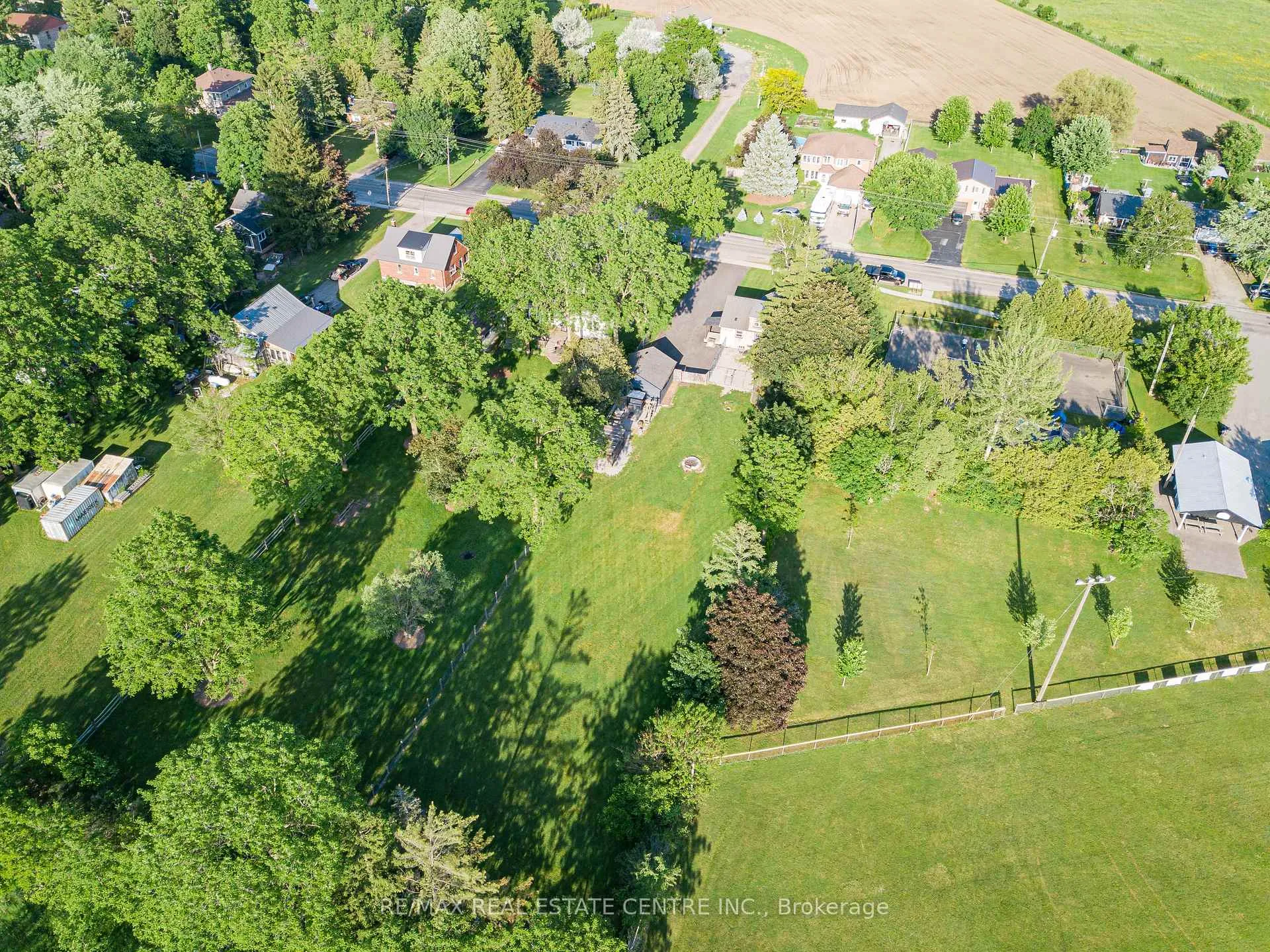 Photo 5 of 1235 Sheffield Road, Hamilton, Rural Flamborough — HOMEH