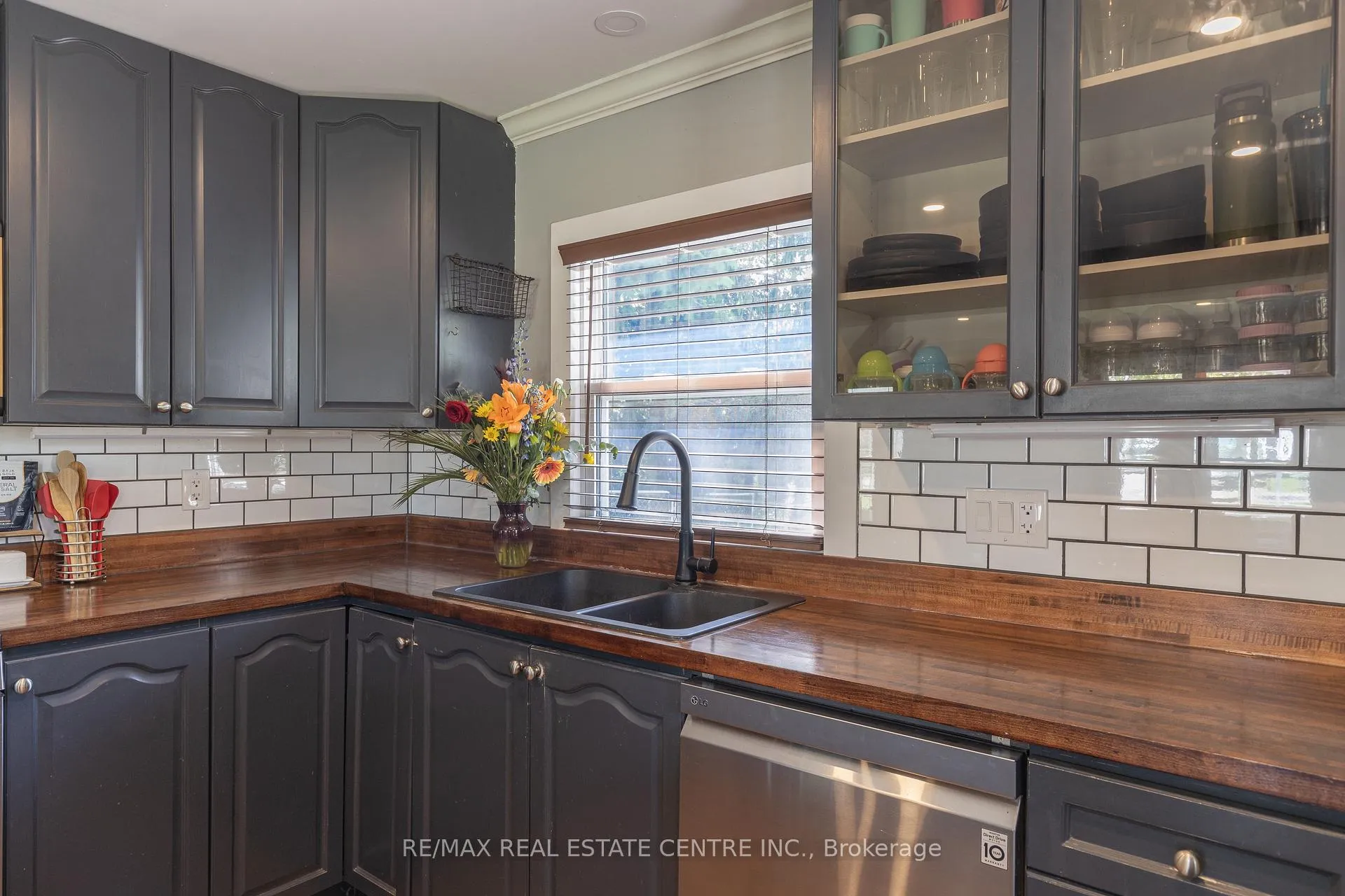 Photo 13 of 1235 Sheffield Road, Hamilton, Rural Flamborough — HOMEH