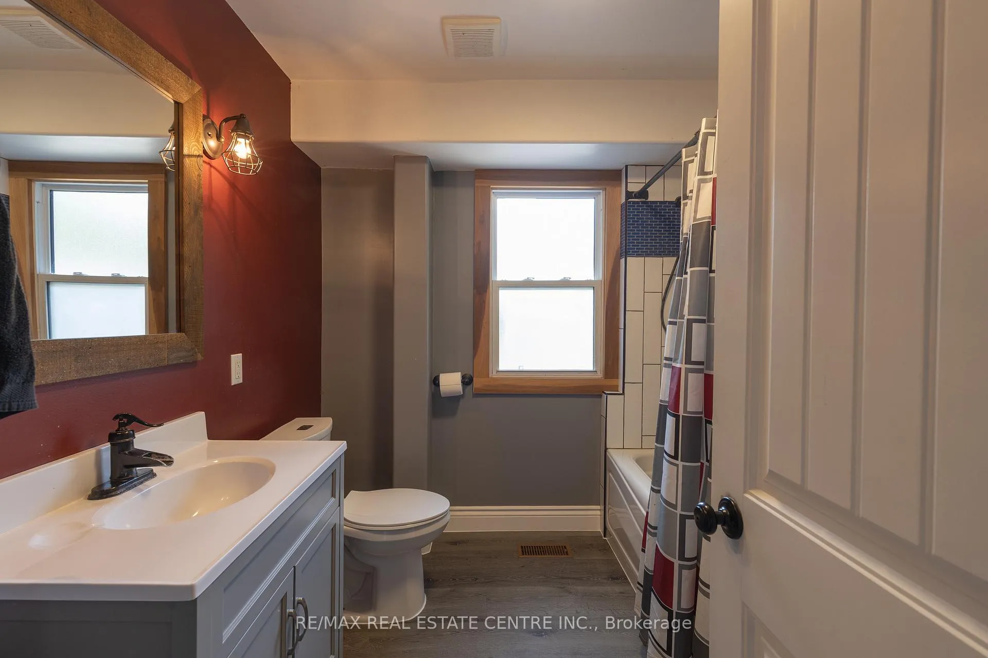 Photo 19 of 1235 Sheffield Road, Hamilton, Rural Flamborough — HOMEH