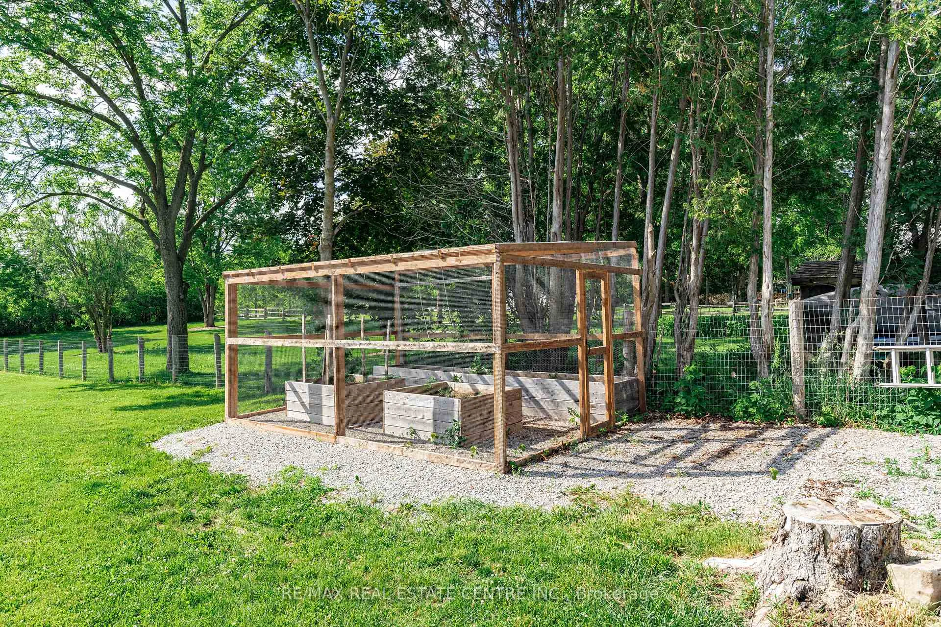 Photo 37 of 1235 Sheffield Road, Hamilton, Rural Flamborough — HOMEH