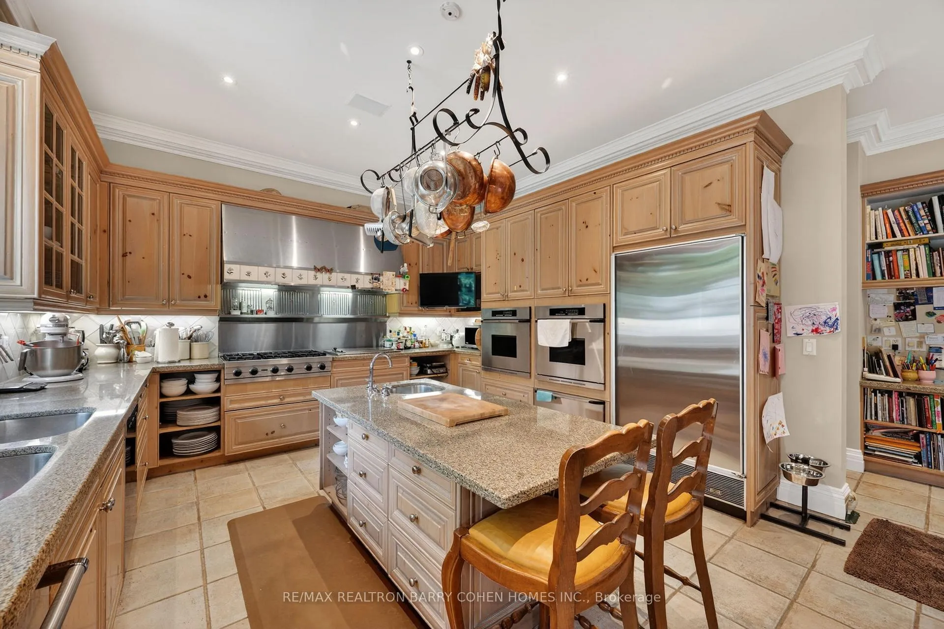 Photo 11 of 3 Vernham Court, North York, St. Andrew-Windfields — HOMEH