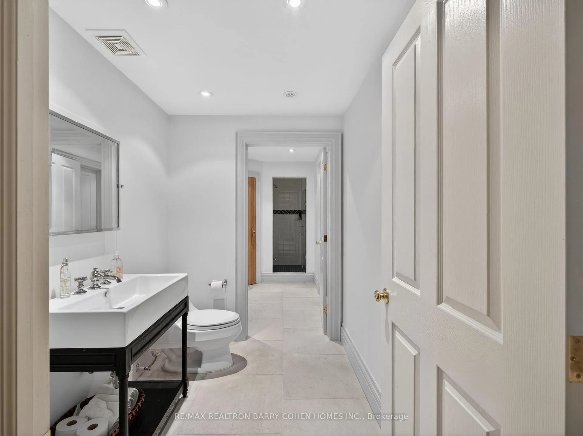 Photo 33 of 3 Vernham Court, North York, St. Andrew-Windfields — HOMEH