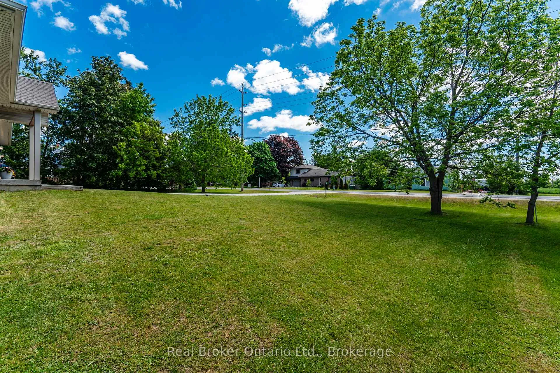 Photo 3 of 4984 Vasey Road, Tay, Rural Tay — HOMEH