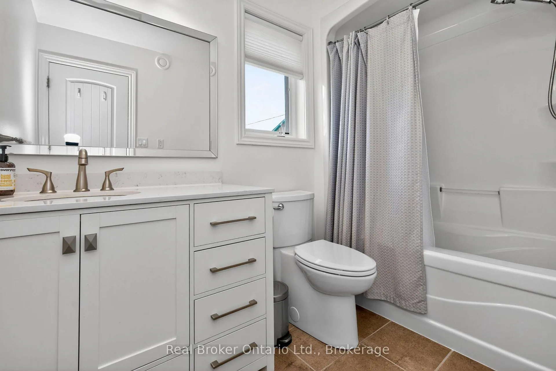 Photo 15 of 4984 Vasey Road, Tay, Rural Tay — HOMEH
