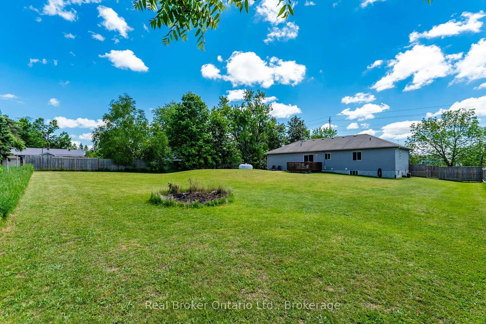 Photo 24 of 4984 Vasey Road, Tay, Rural Tay — HOMEH