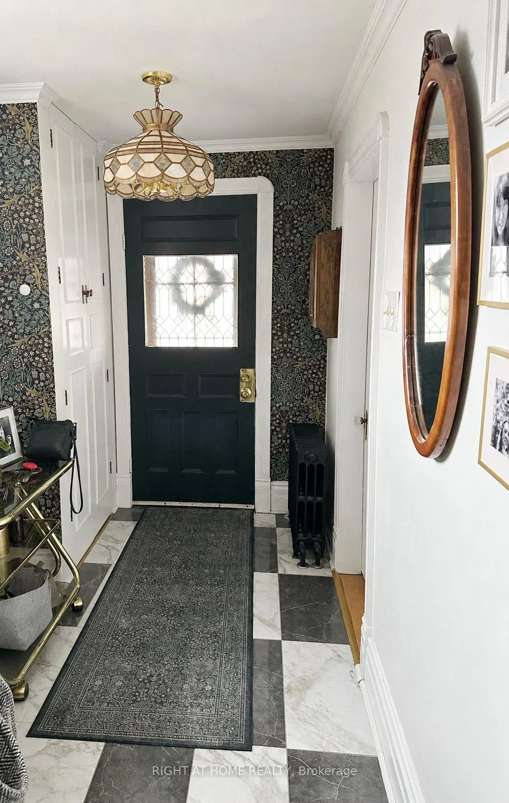 Photo 2 of 30 Grove Street E, Barrie, Wellington — HOMEH