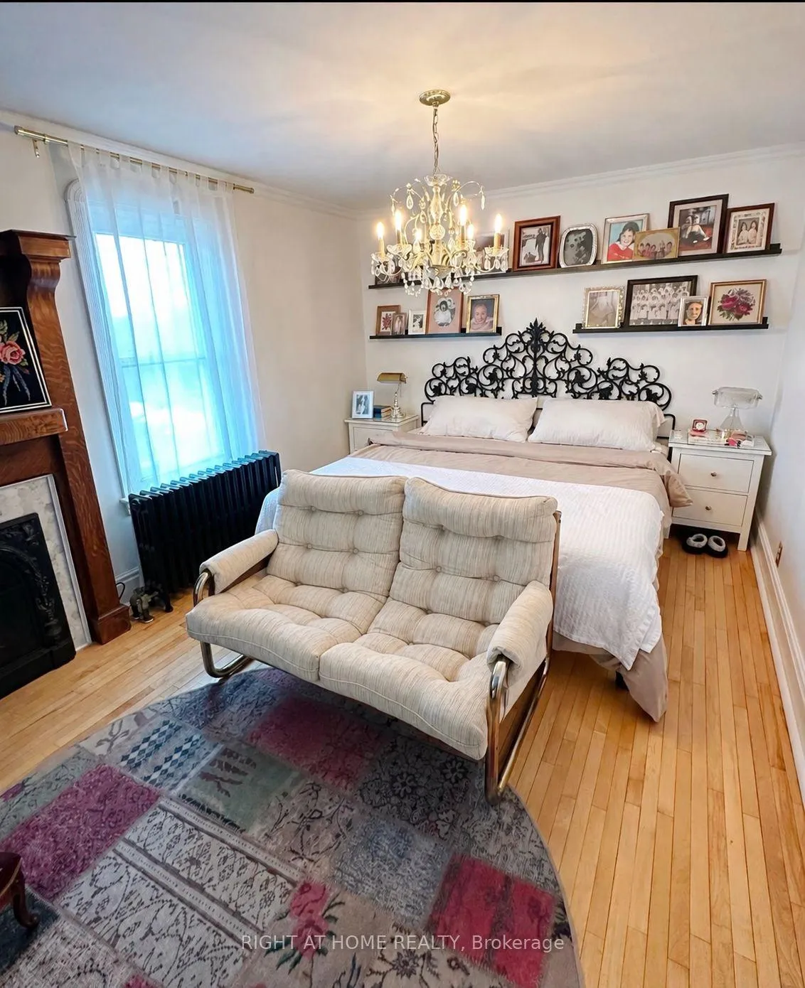 Photo 11 of 30 Grove Street E, Barrie, Wellington — HOMEH