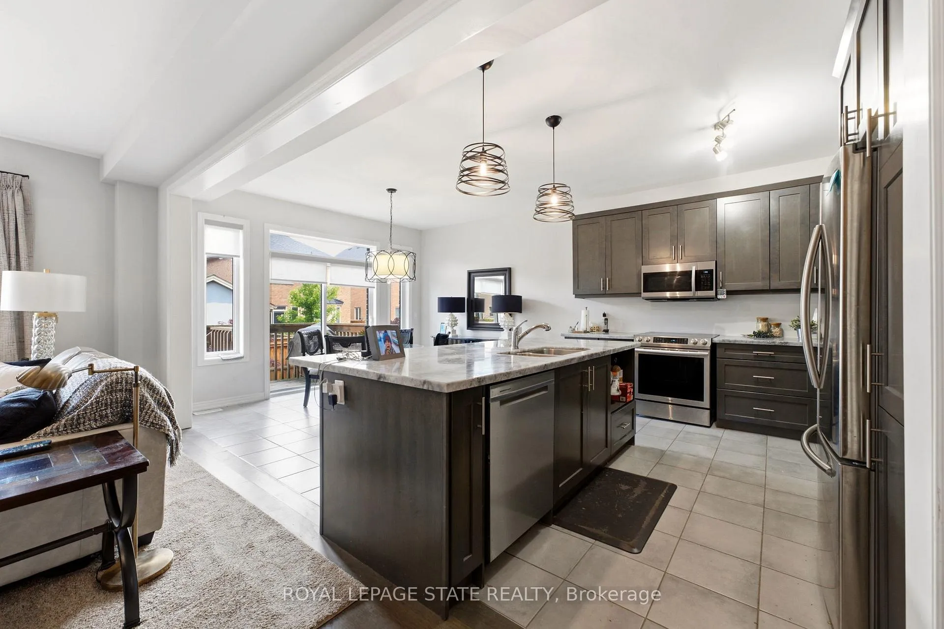 Photo 7 of 11 Morrison Drive, Hamilton, Meadowlands — HOMEH