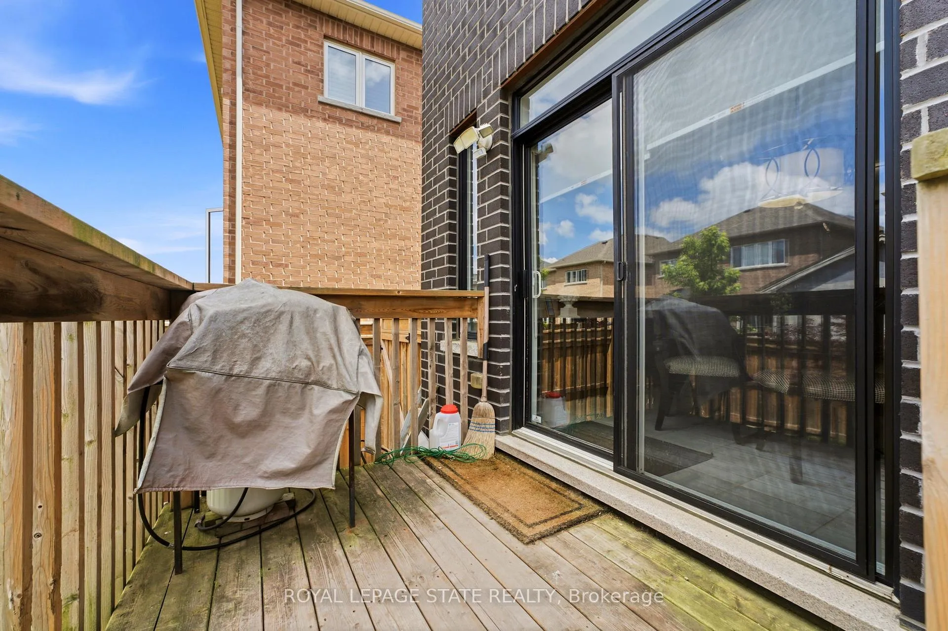 Photo 26 of 11 Morrison Drive, Hamilton, Meadowlands — HOMEH