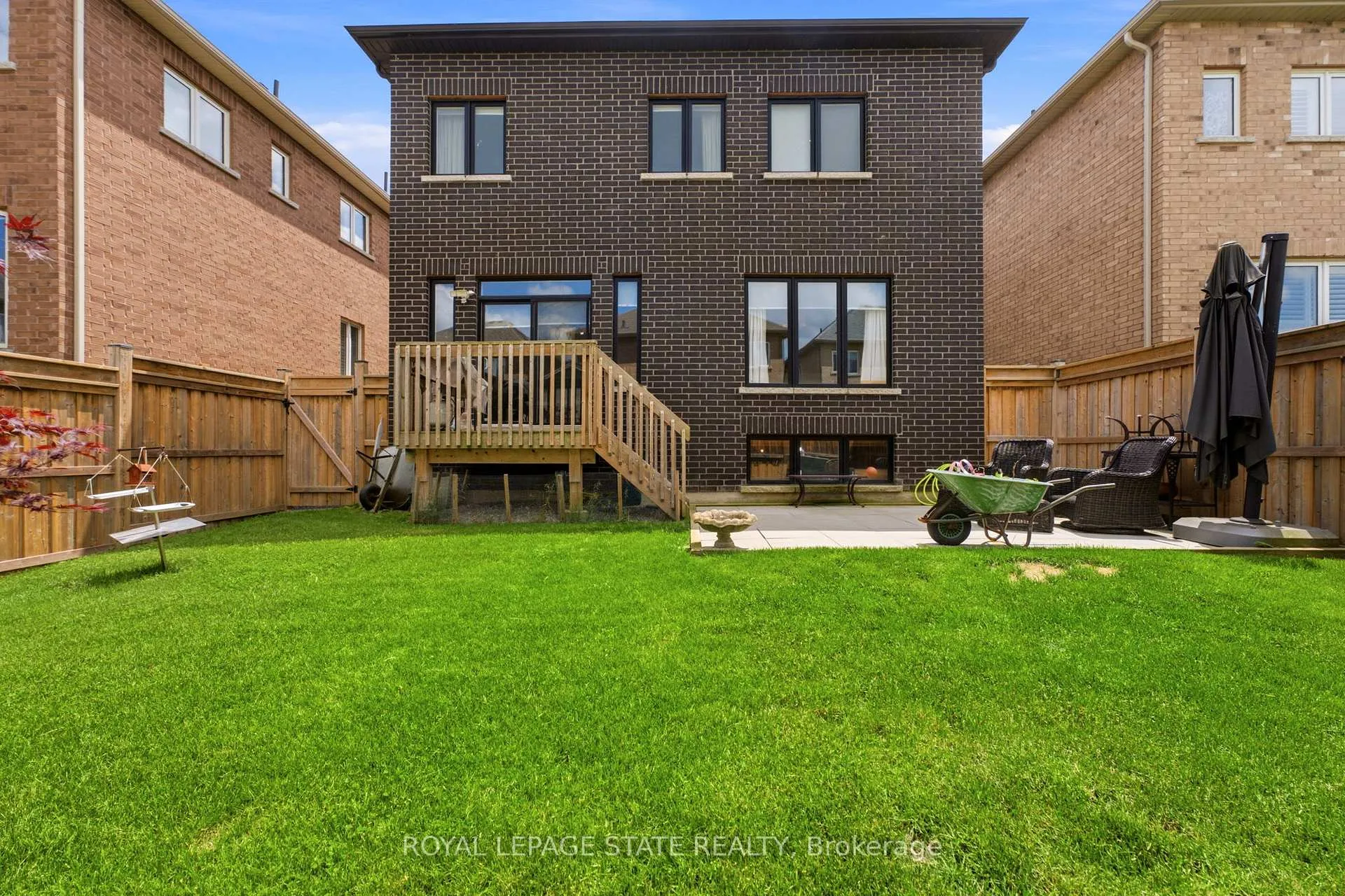 Photo 28 of 11 Morrison Drive, Hamilton, Meadowlands — HOMEH
