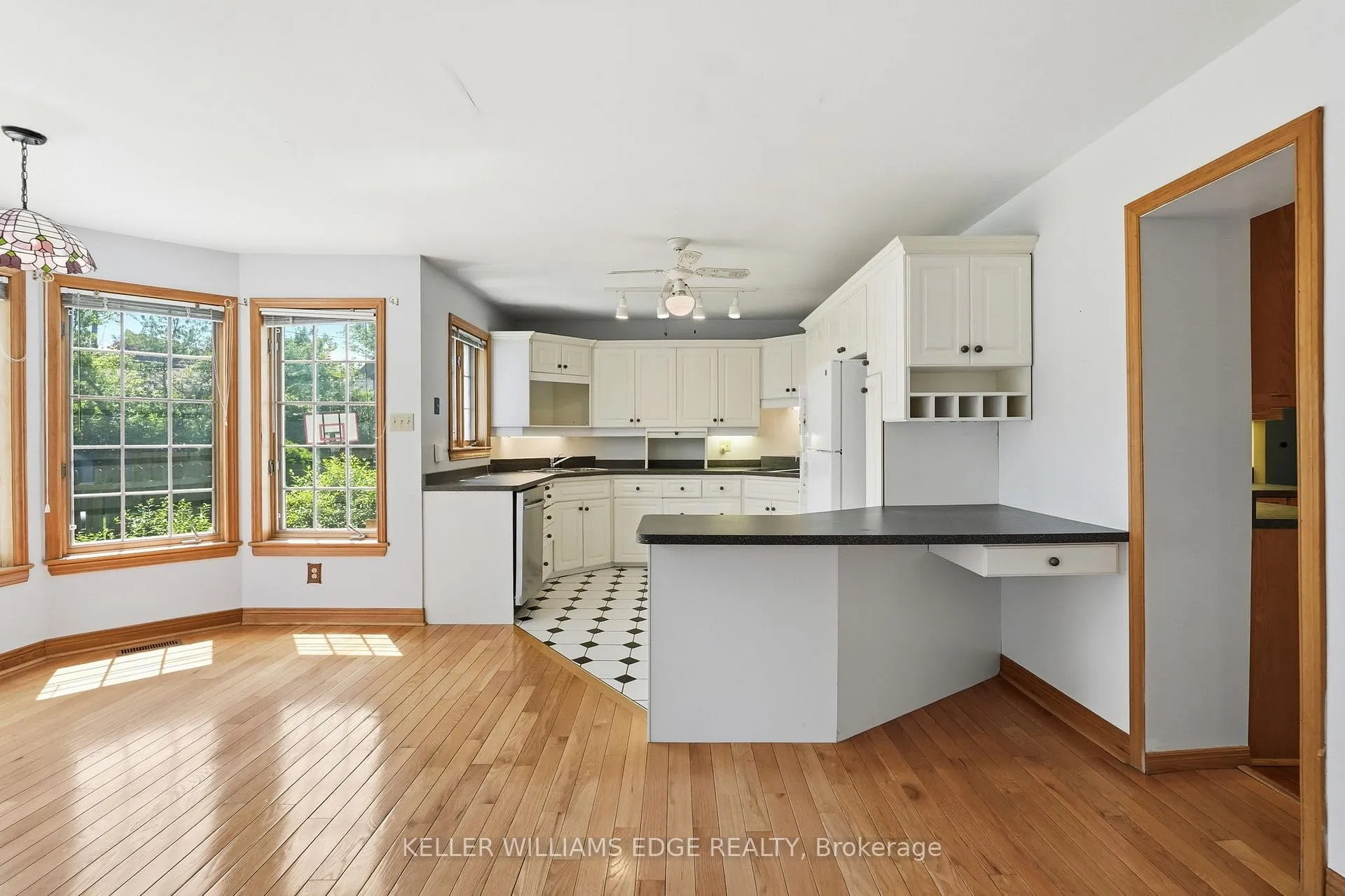 Photo 6 of 3 Ancaster Street E, Hamilton, Dundas — HOMEH
