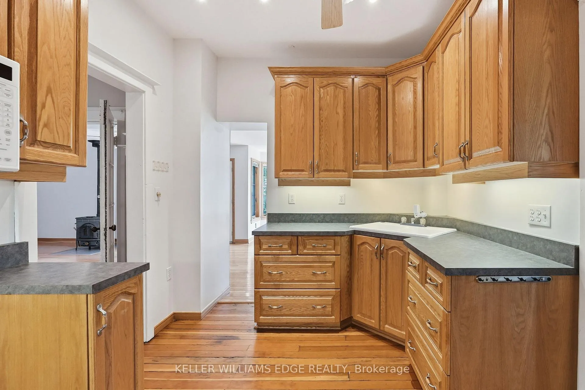 Photo 12 of 3 Ancaster Street E, Hamilton, Dundas — HOMEH