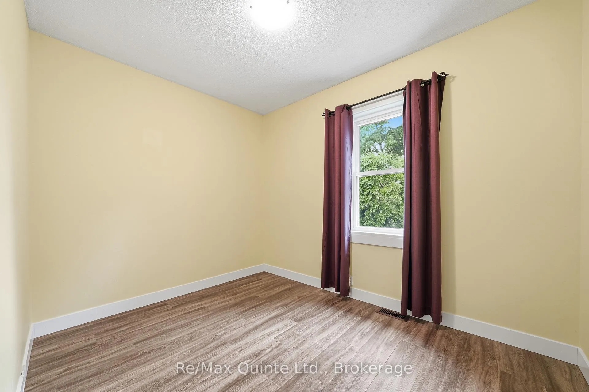 Photo 20 of 101 Byron Street, Quinte West, Trenton Ward — HOMEH