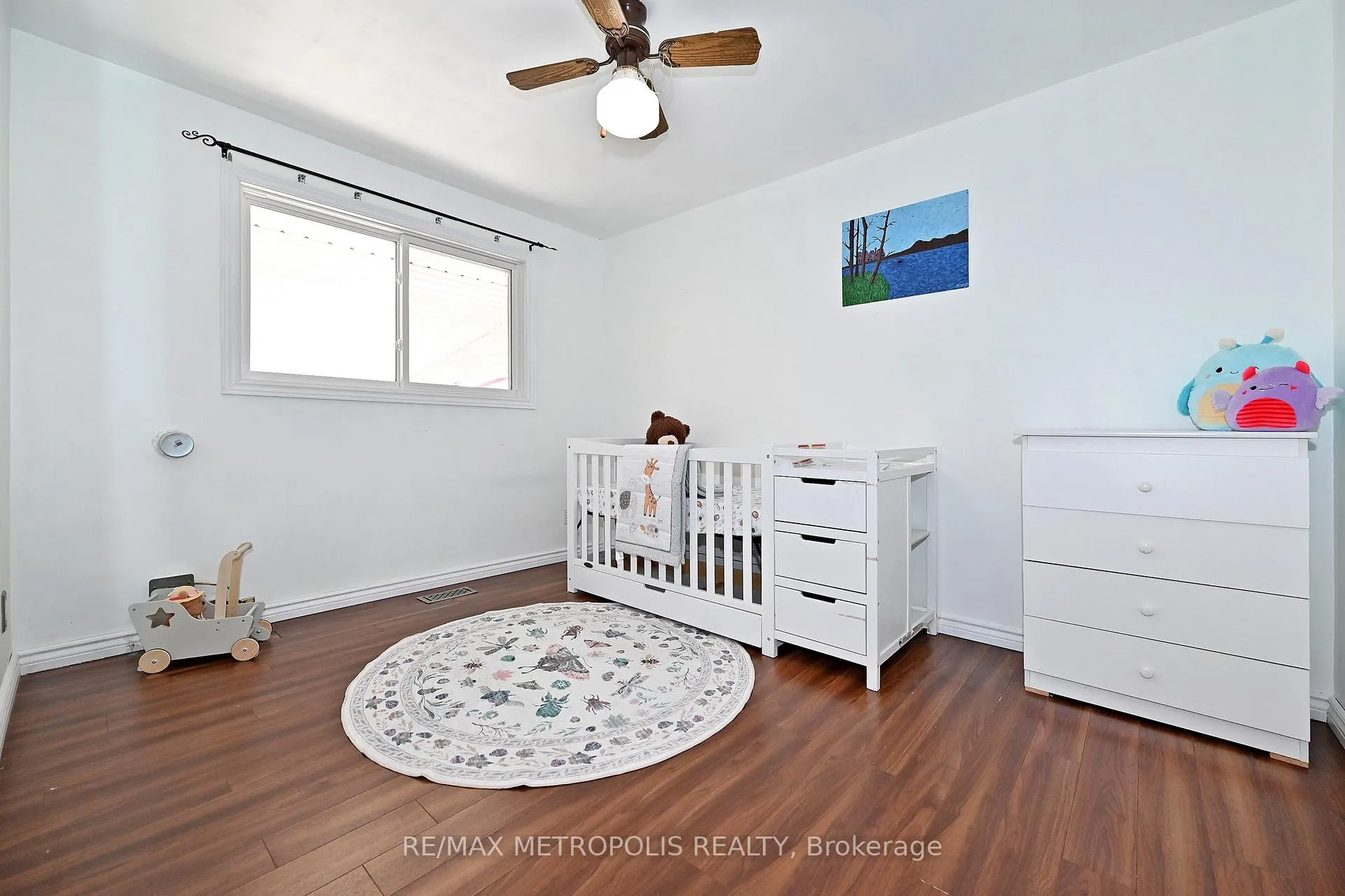 Photo 19 of 811 Dolph Street N, Cambridge — HOMEH