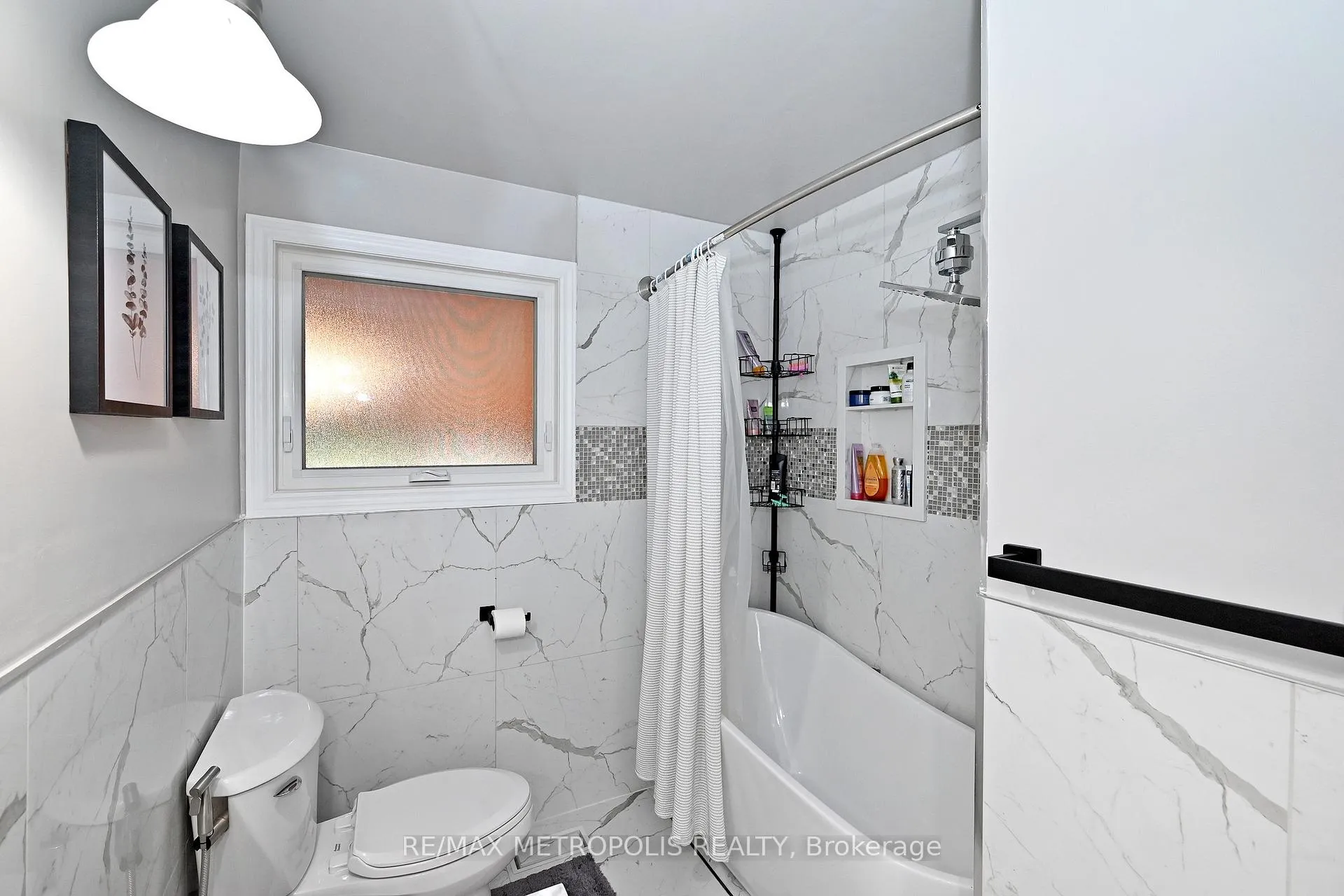 Photo 23 of 811 Dolph Street N, Cambridge — HOMEH