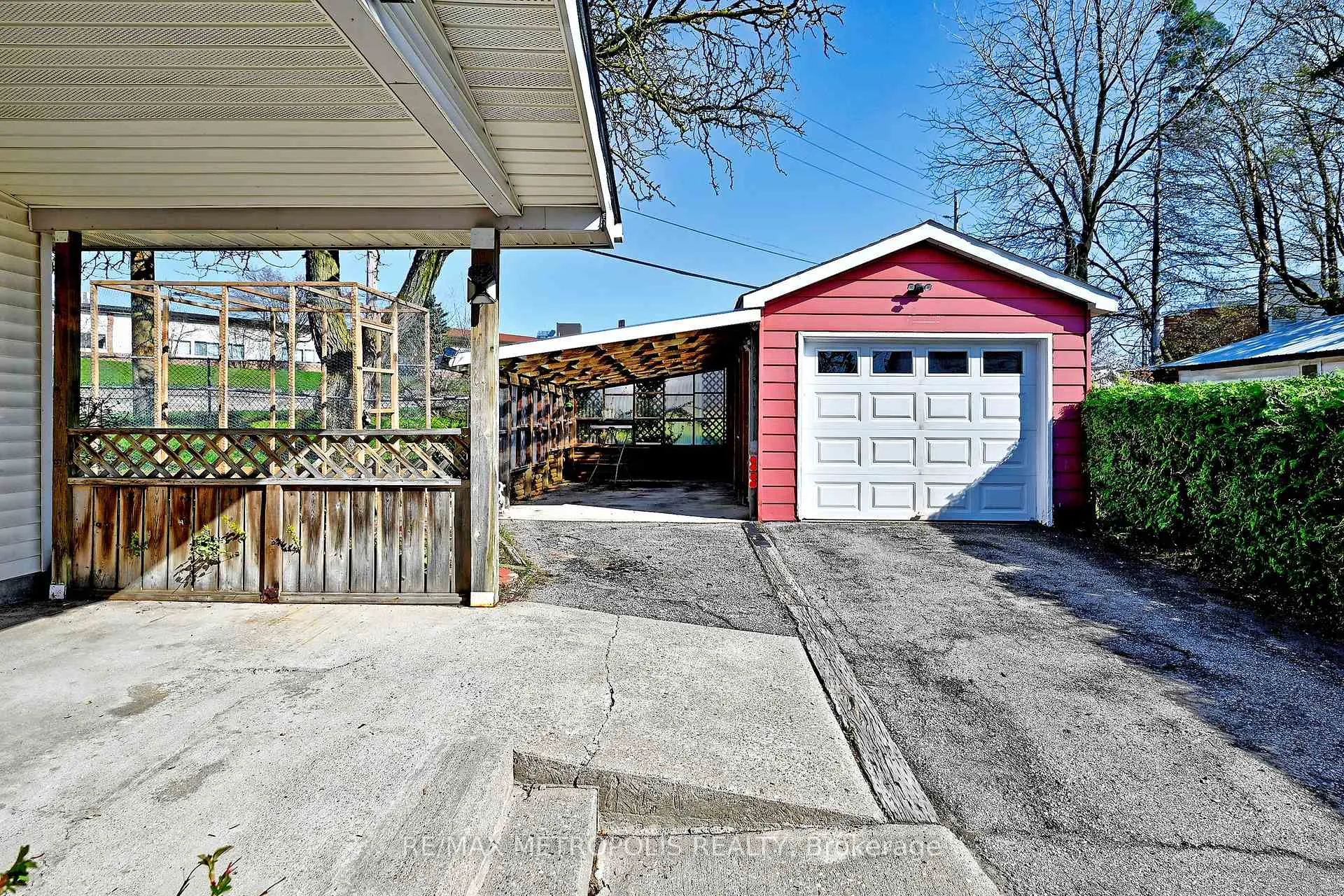 Photo 42 of 811 Dolph Street N, Cambridge — HOMEH