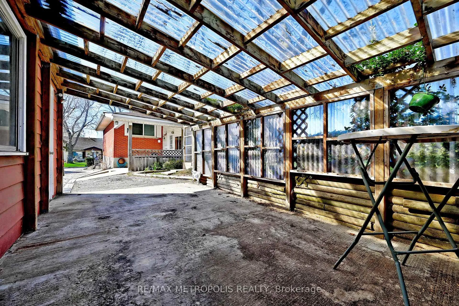 Photo 45 of 811 Dolph Street N, Cambridge — HOMEH