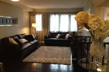 Photo 3 of 20 Ferguson Street, Scarborough, Clairlea-Birchmount — HOMEH