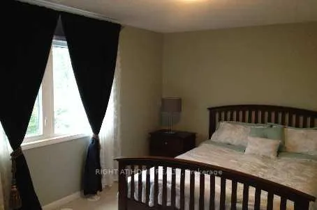 Photo 11 of 20 Ferguson Street, Scarborough, Clairlea-Birchmount — HOMEH