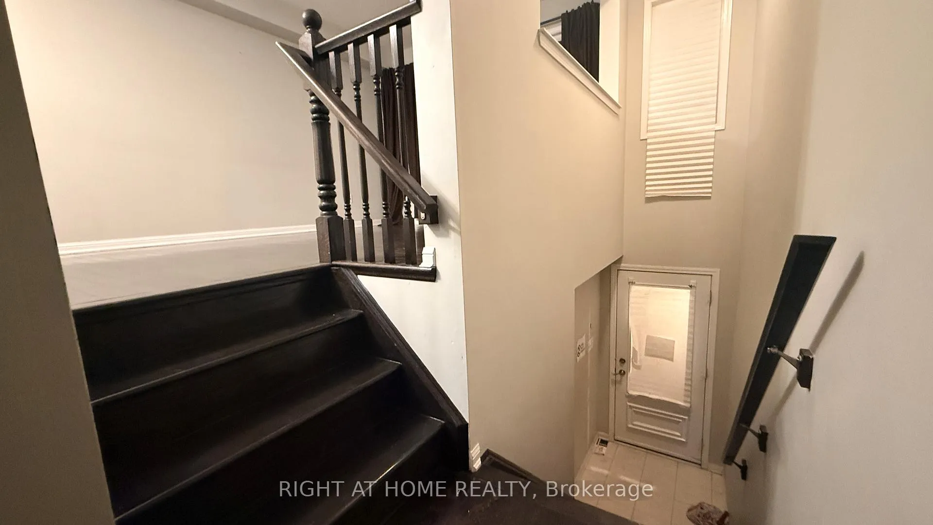 Photo 23 of 20 Ferguson Street, Scarborough, Clairlea-Birchmount — HOMEH
