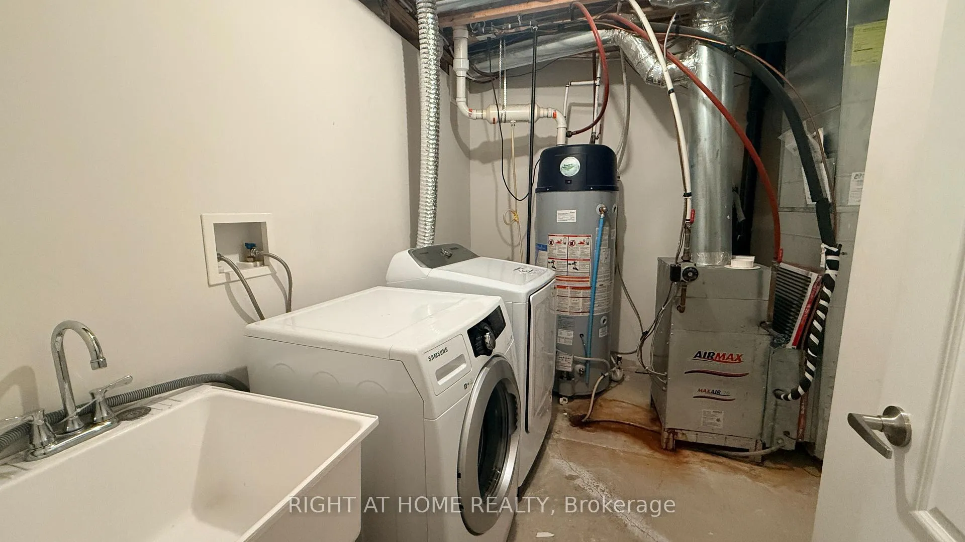 Photo 24 of 20 Ferguson Street, Scarborough, Clairlea-Birchmount — HOMEH