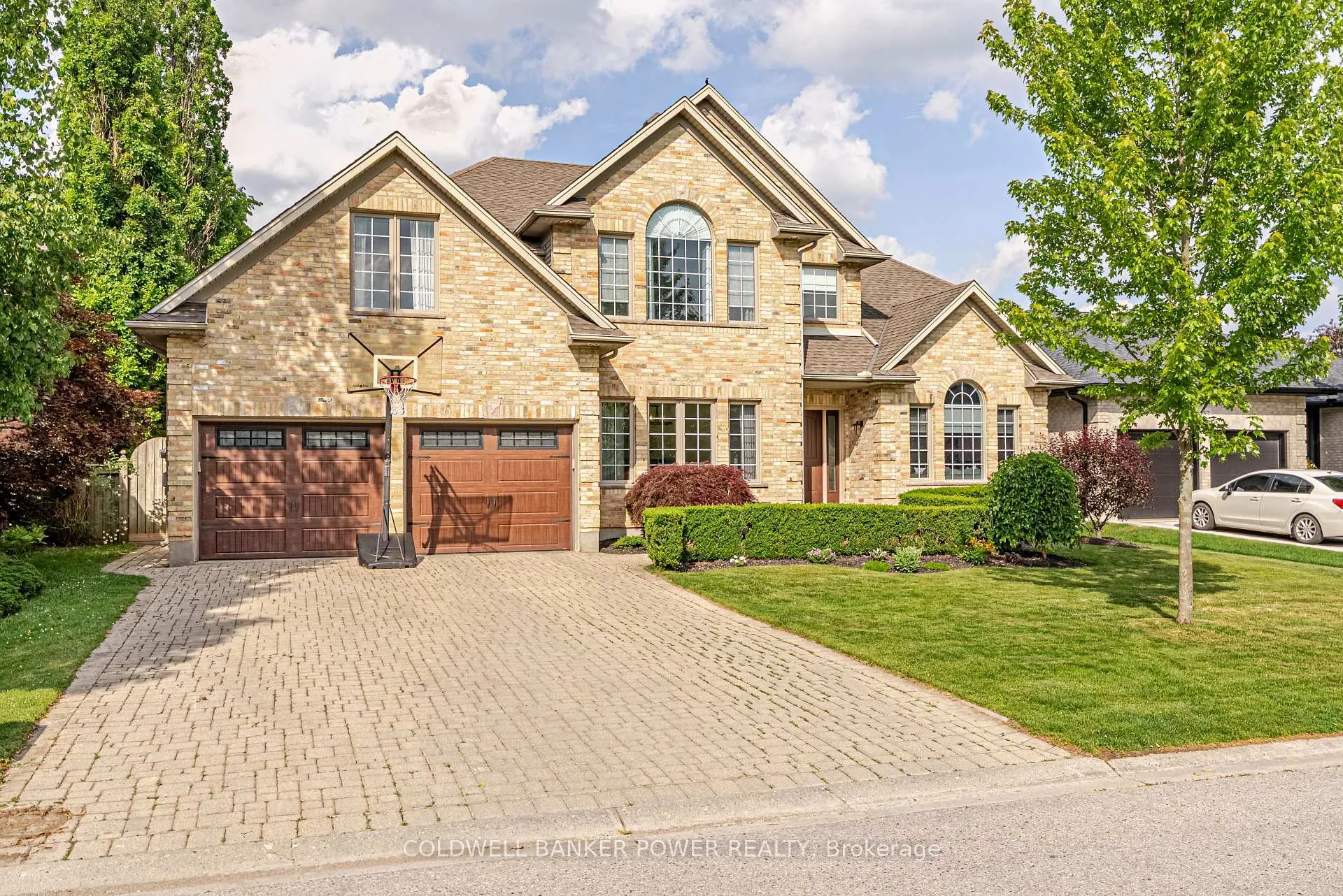 Front of 153 Green Hedge Court