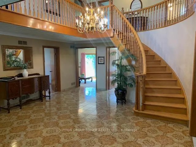 Photo 2 of 8408 Islington Avenue, Vaughan, Islington Woods — HOMEH