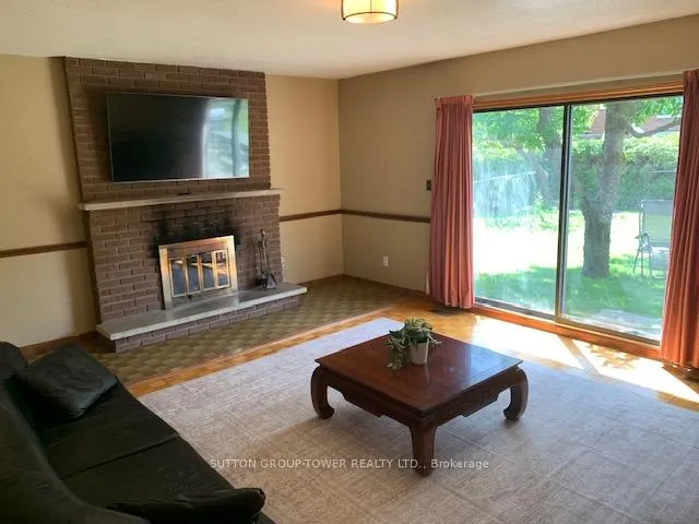 Photo 7 of 8408 Islington Avenue, Vaughan, Islington Woods — HOMEH