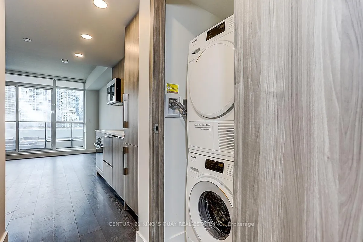 Photo 7 of Unit 1103, 38 Widmer Street, Toronto, Waterfront Communities — HOMEH