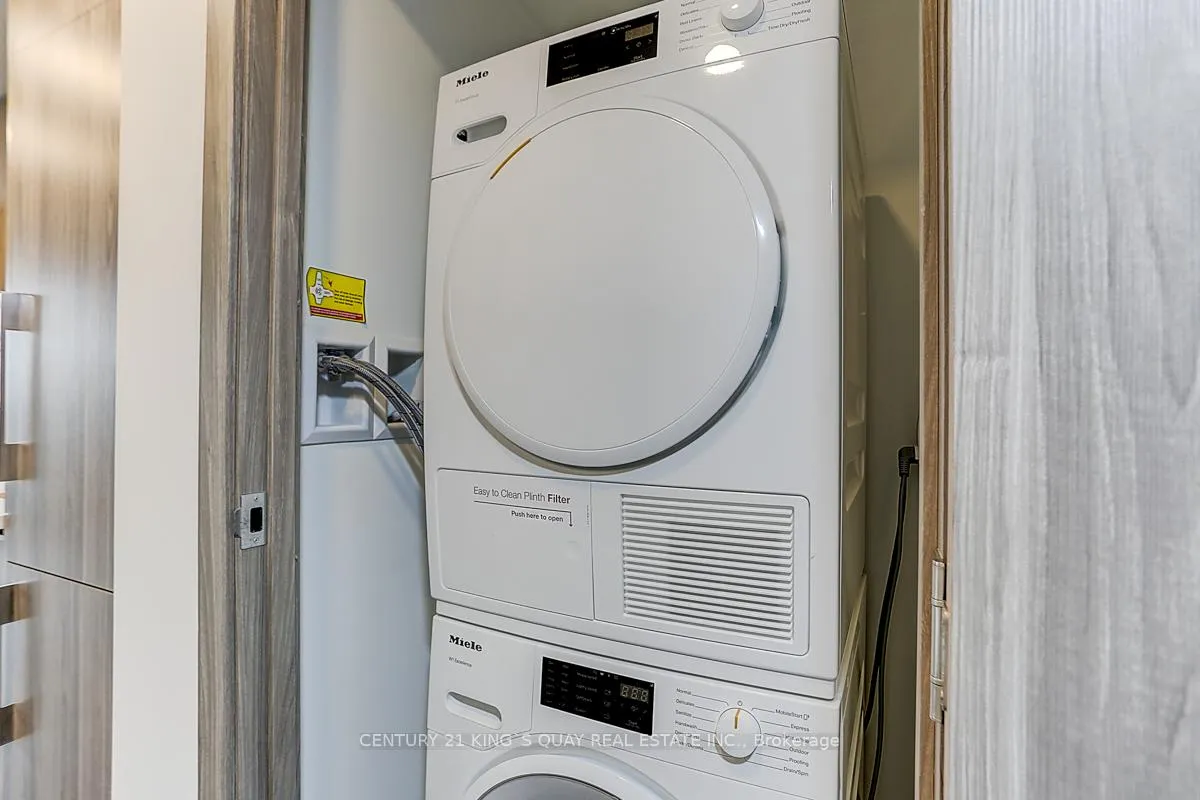 Photo 8 of Unit 1103, 38 Widmer Street, Toronto, Waterfront Communities — HOMEH