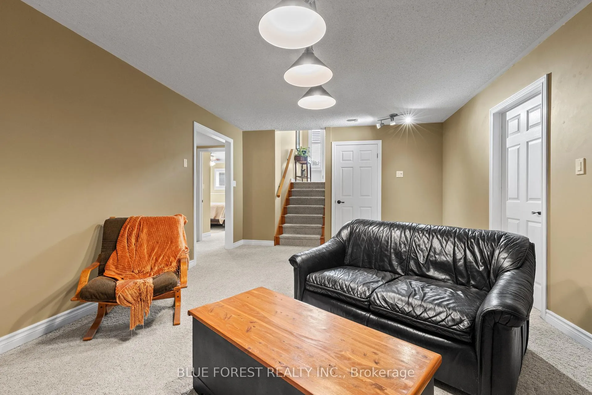 Photo 40 of 29 Village Gate Crescent, Thames Centre, Dorchester — HOMEH
