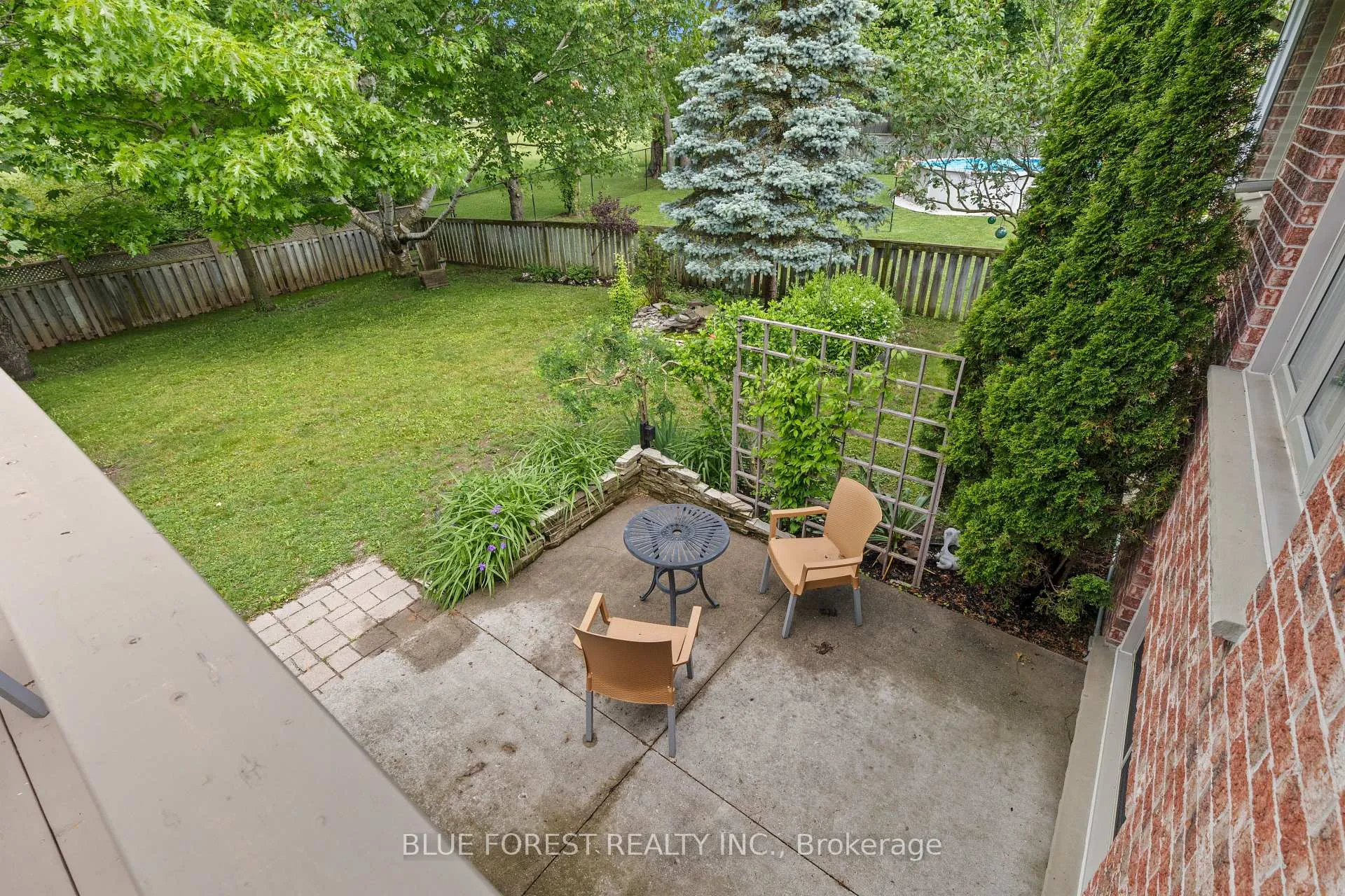 Photo 52 of 29 Village Gate Crescent, Thames Centre, Dorchester — HOMEH