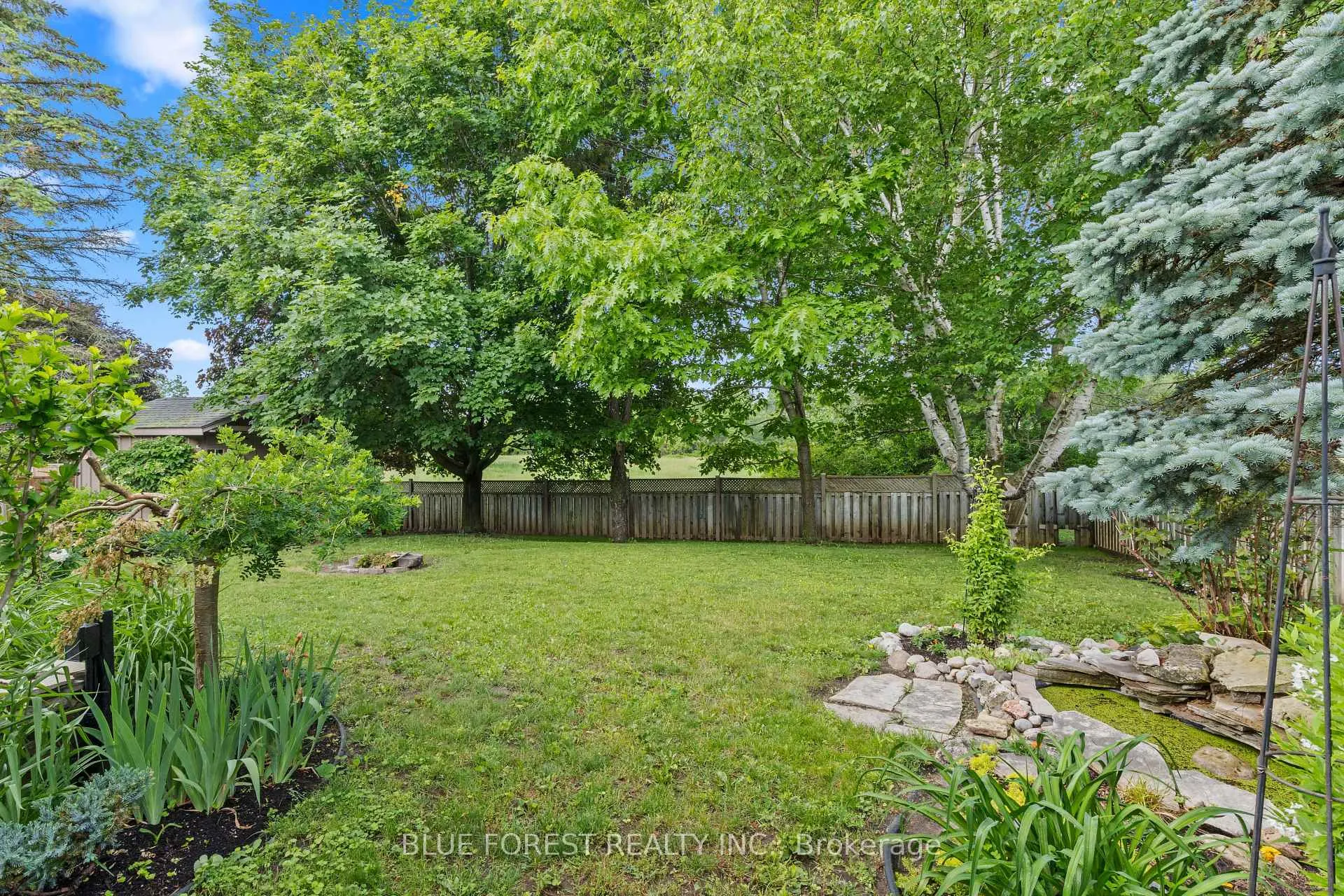 Photo 60 of 29 Village Gate Crescent, Thames Centre, Dorchester — HOMEH