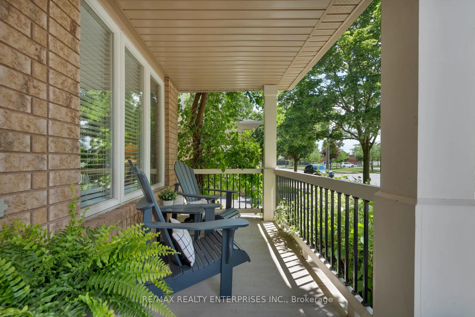 Photo 5 of 2279 Pathfinder Drive, Burlington, Orchard — HOMEH