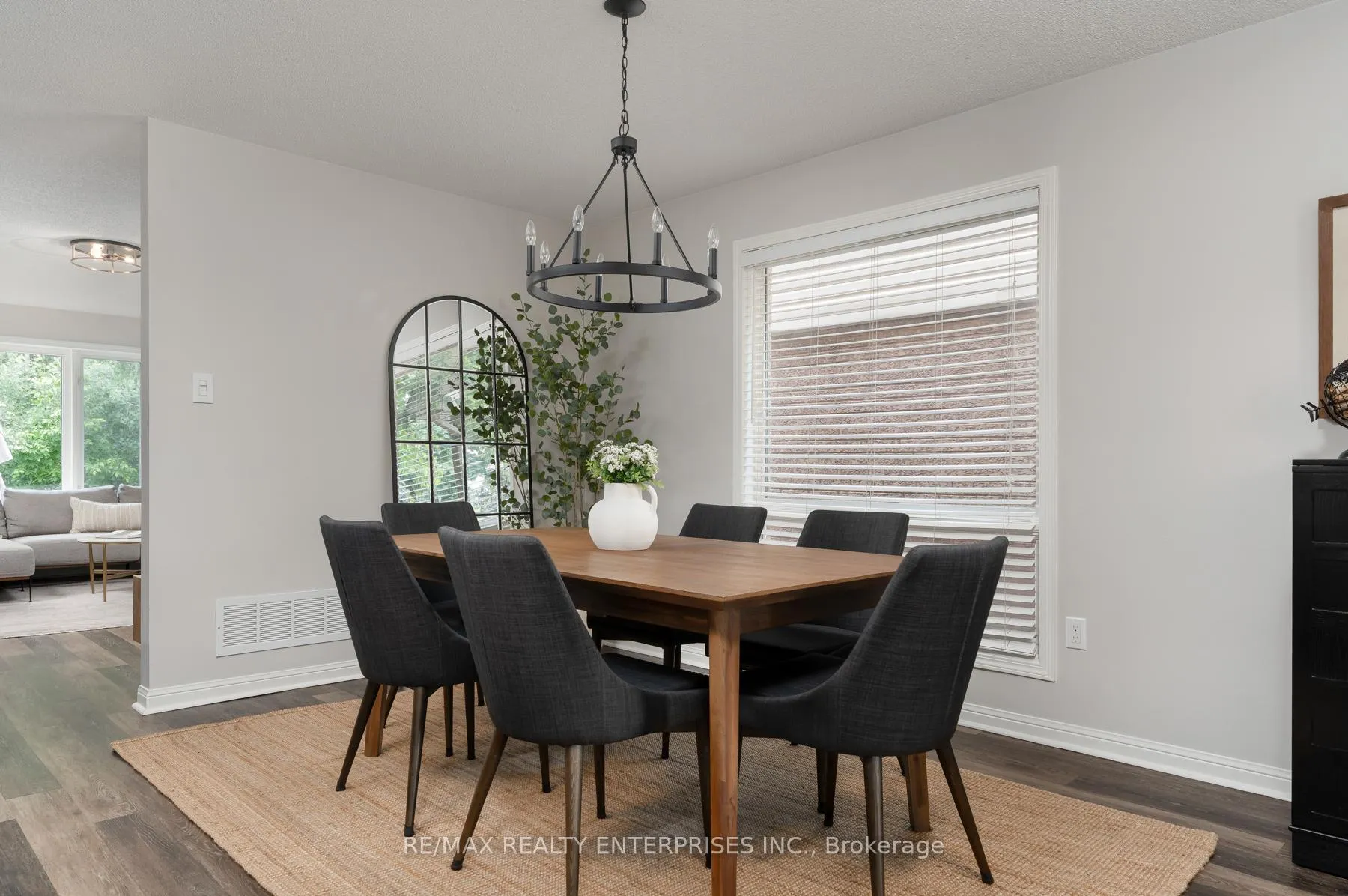 Photo 6 of 2279 Pathfinder Drive, Burlington, Orchard — HOMEH