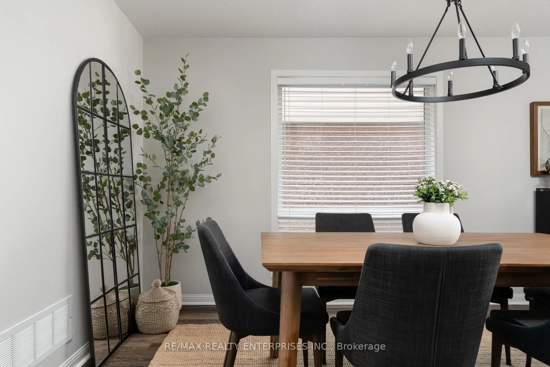 Photo 9 of 2279 Pathfinder Drive, Burlington, Orchard — HOMEH