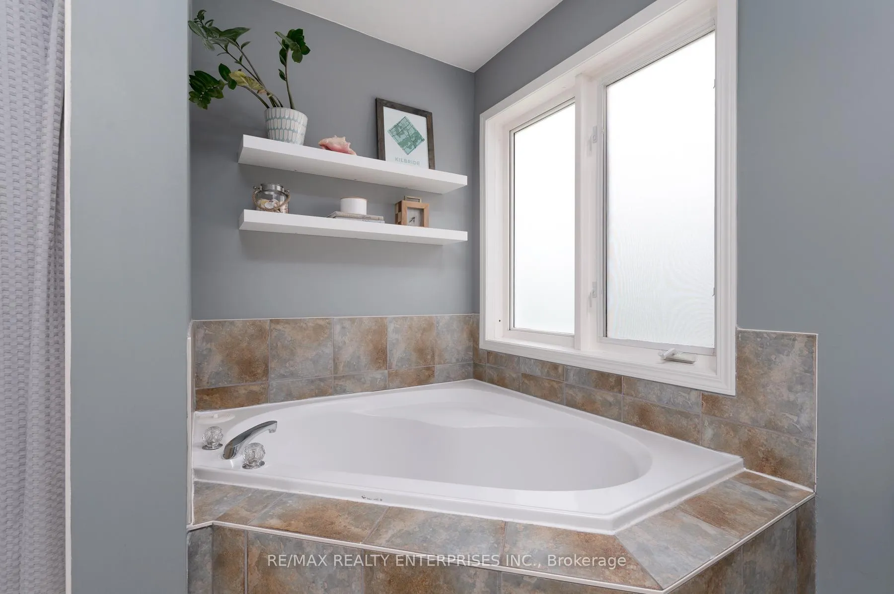 Photo 25 of 2279 Pathfinder Drive, Burlington, Orchard — HOMEH