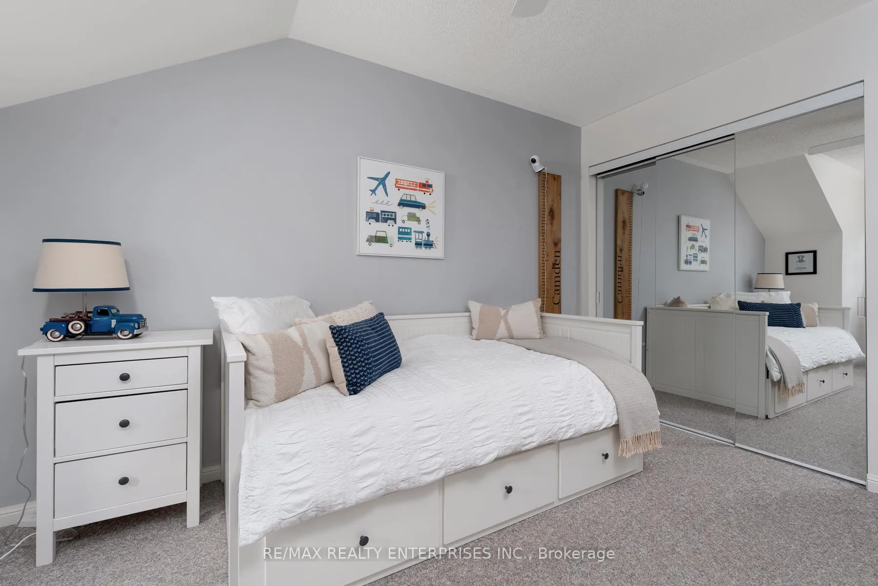 Photo 27 of 2279 Pathfinder Drive, Burlington, Orchard — HOMEH