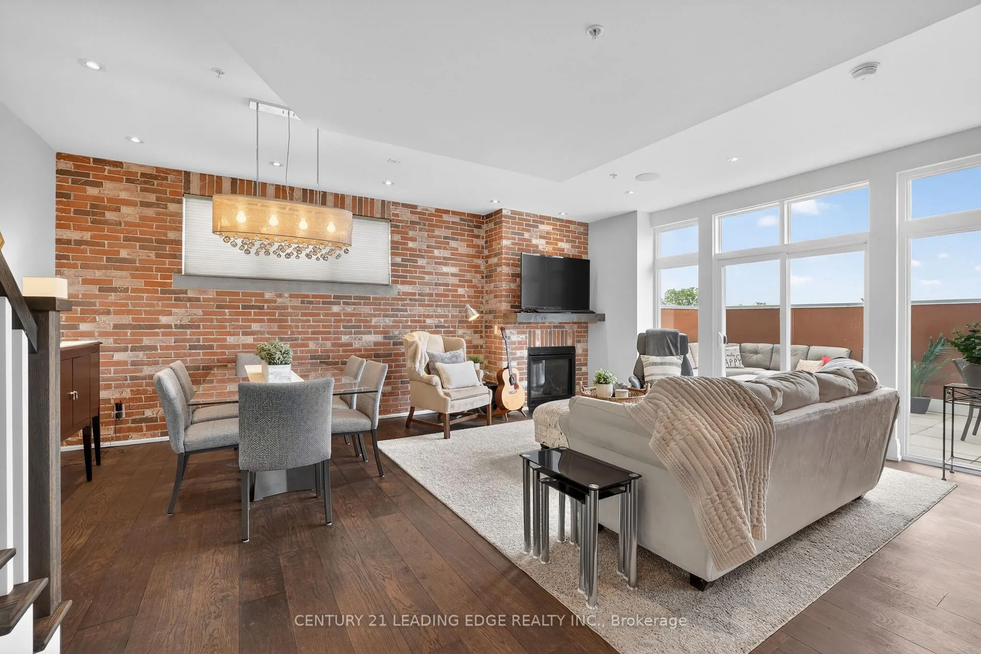 Photo 3 of Unit 408, 64 Wells Street, Aurora, Aurora Village — HOMEH