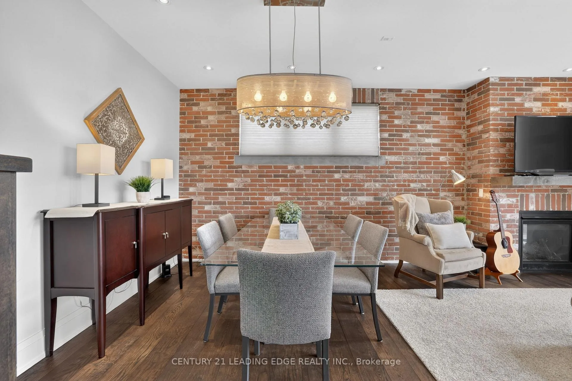 Photo 4 of Unit 408, 64 Wells Street, Aurora, Aurora Village — HOMEH