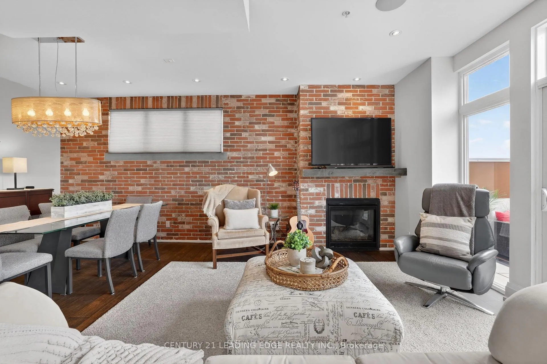 Photo 8 of Unit 408, 64 Wells Street, Aurora, Aurora Village — HOMEH