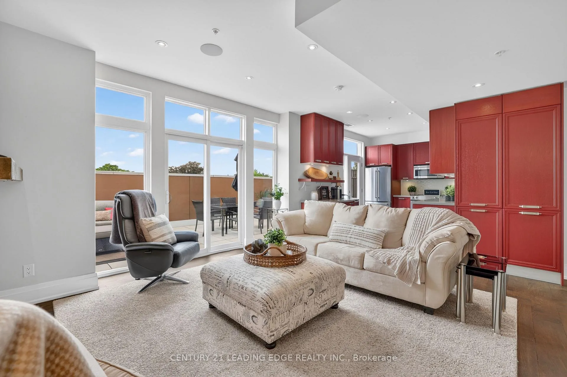 Photo 9 of Unit 408, 64 Wells Street, Aurora, Aurora Village — HOMEH