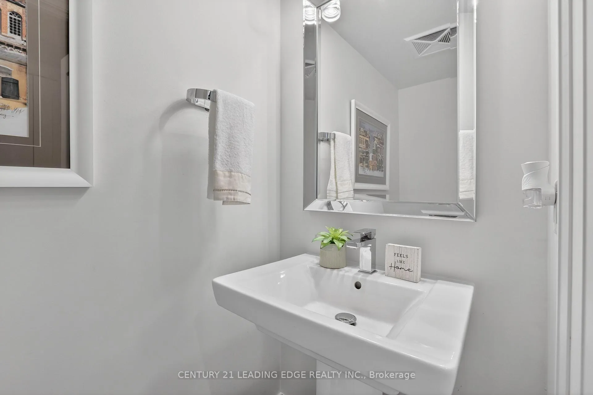 Photo 18 of Unit 408, 64 Wells Street, Aurora, Aurora Village — HOMEH