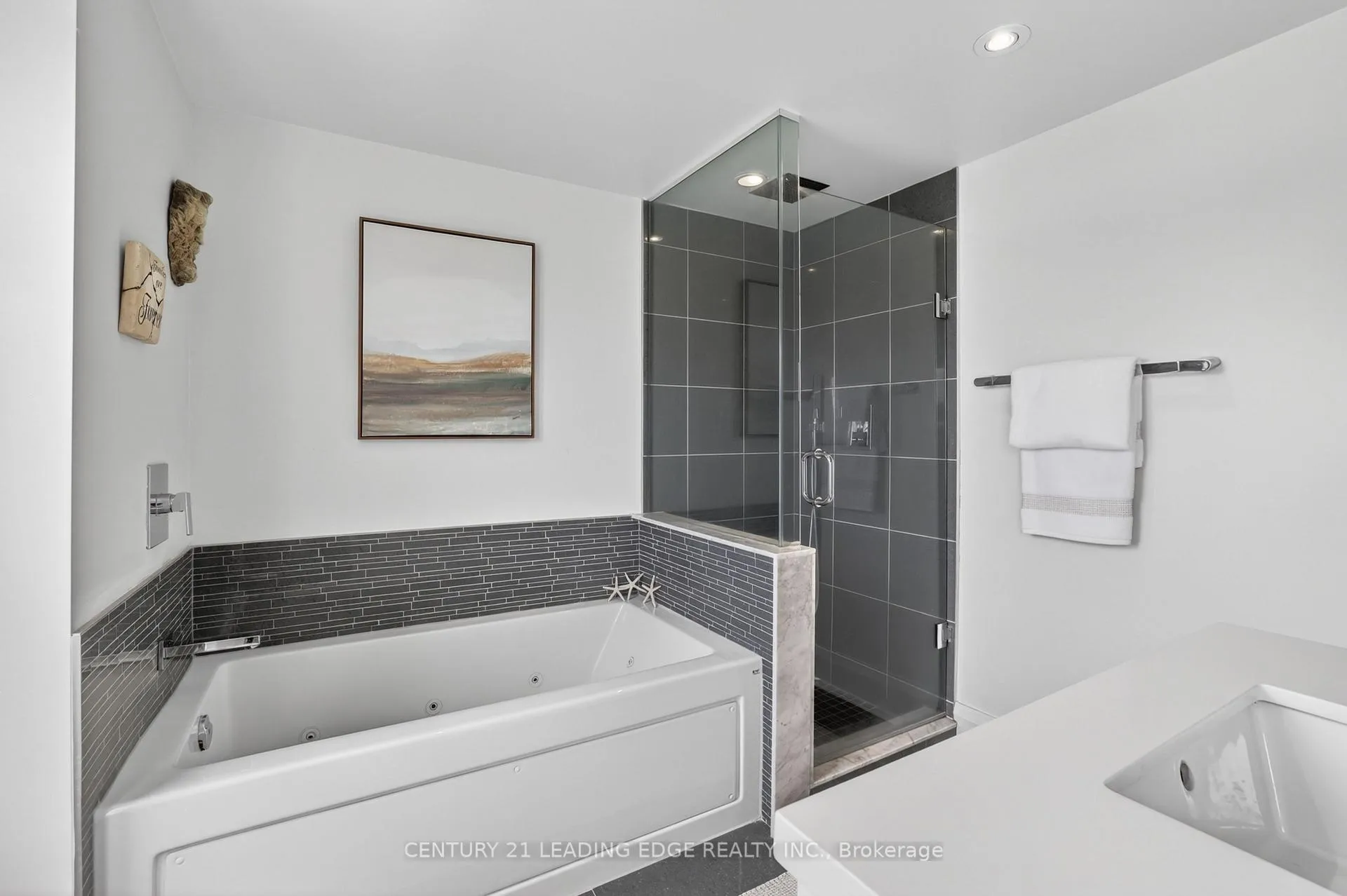 Photo 24 of Unit 408, 64 Wells Street, Aurora, Aurora Village — HOMEH