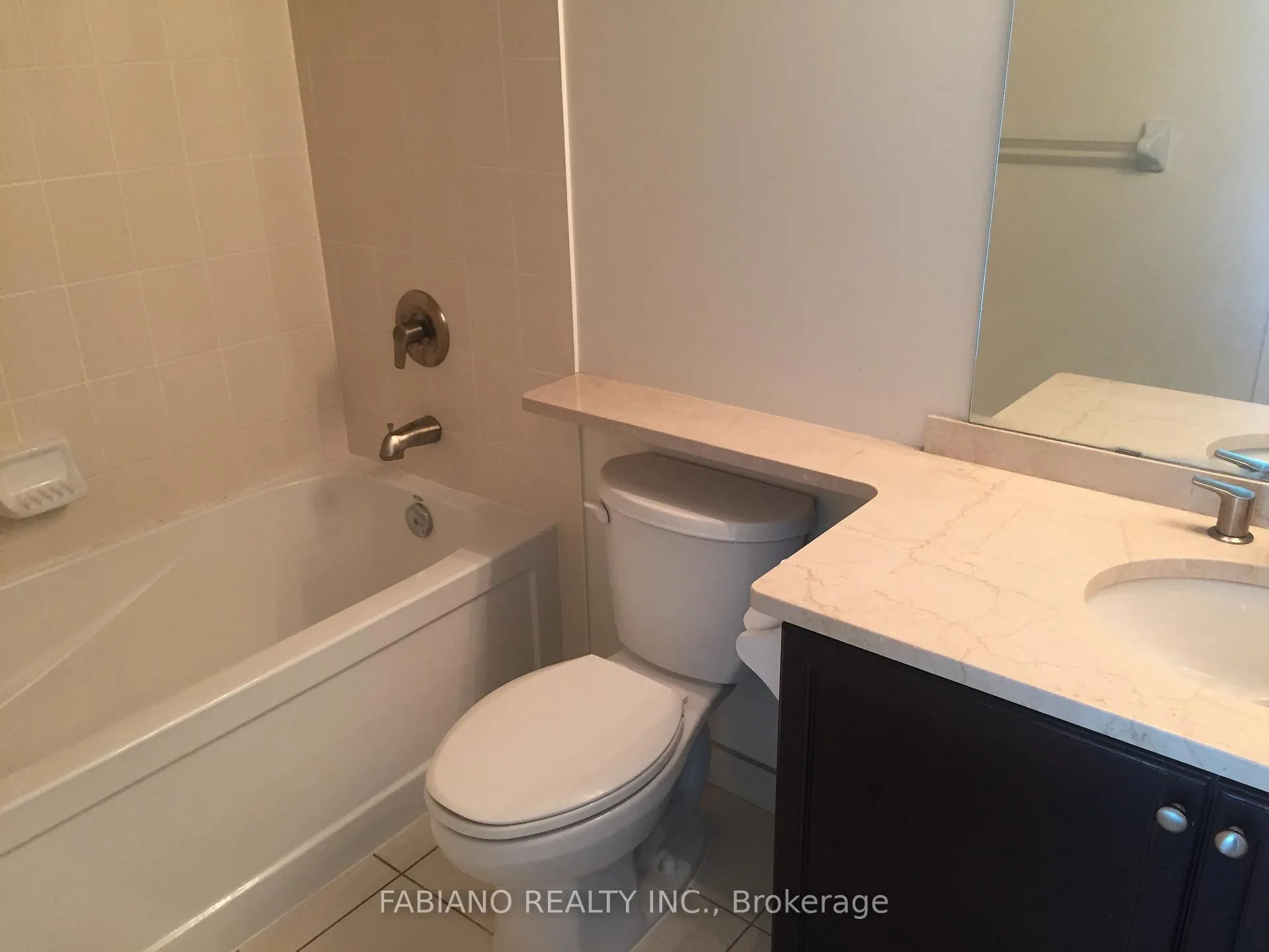 Photo 10 of Unit 3302, 19 Grand Trunk Crescent, Toronto, Waterfront Communities — HOMEH