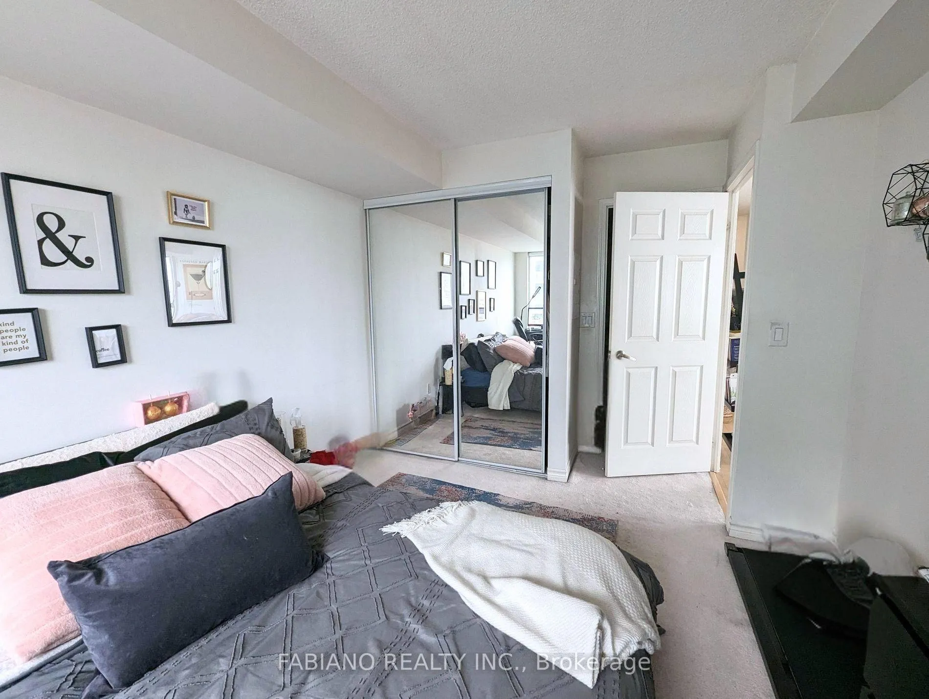 Photo 11 of Unit 3302, 19 Grand Trunk Crescent, Toronto, Waterfront Communities — HOMEH