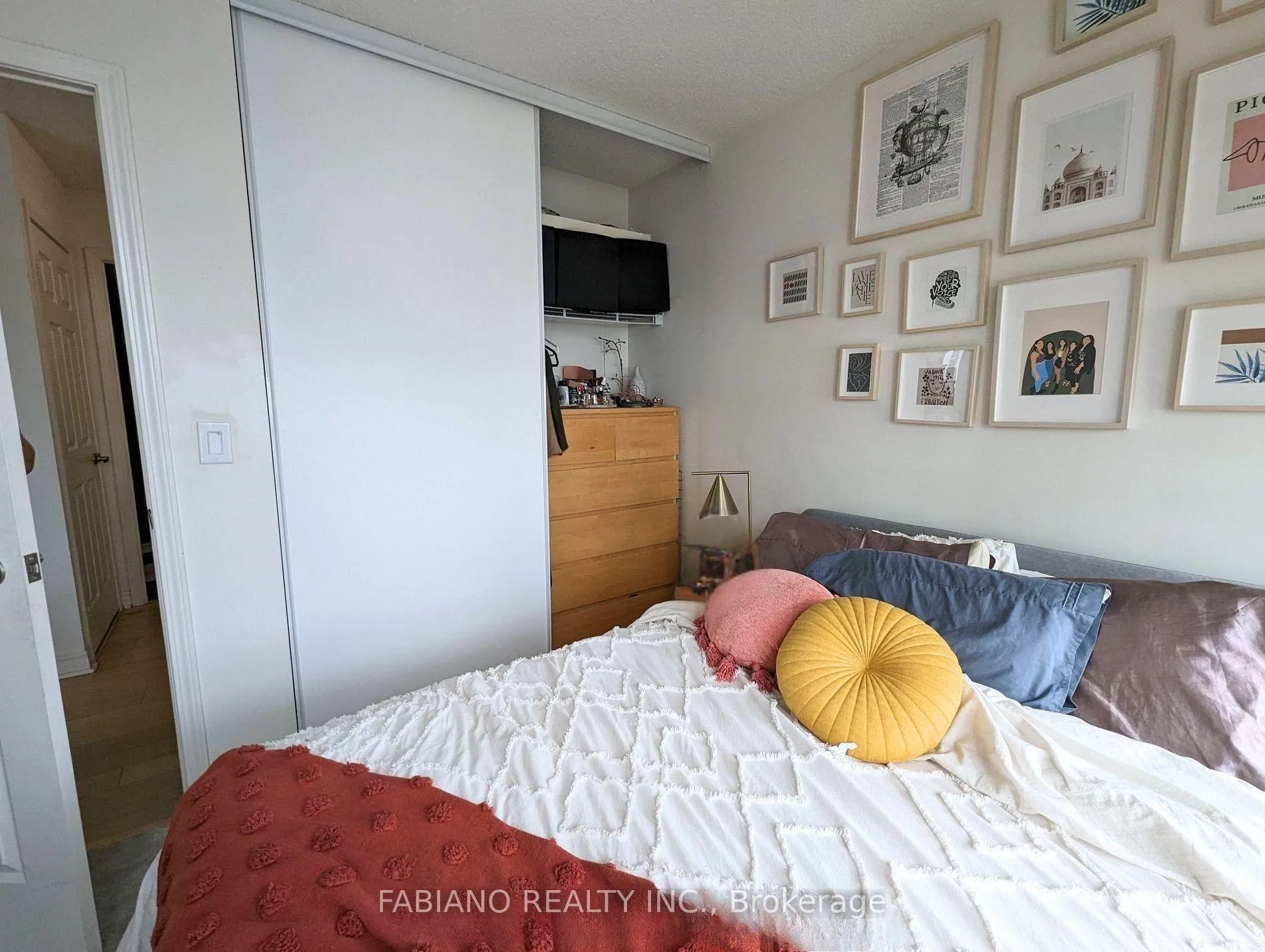 Photo 13 of Unit 3302, 19 Grand Trunk Crescent, Toronto, Waterfront Communities — HOMEH